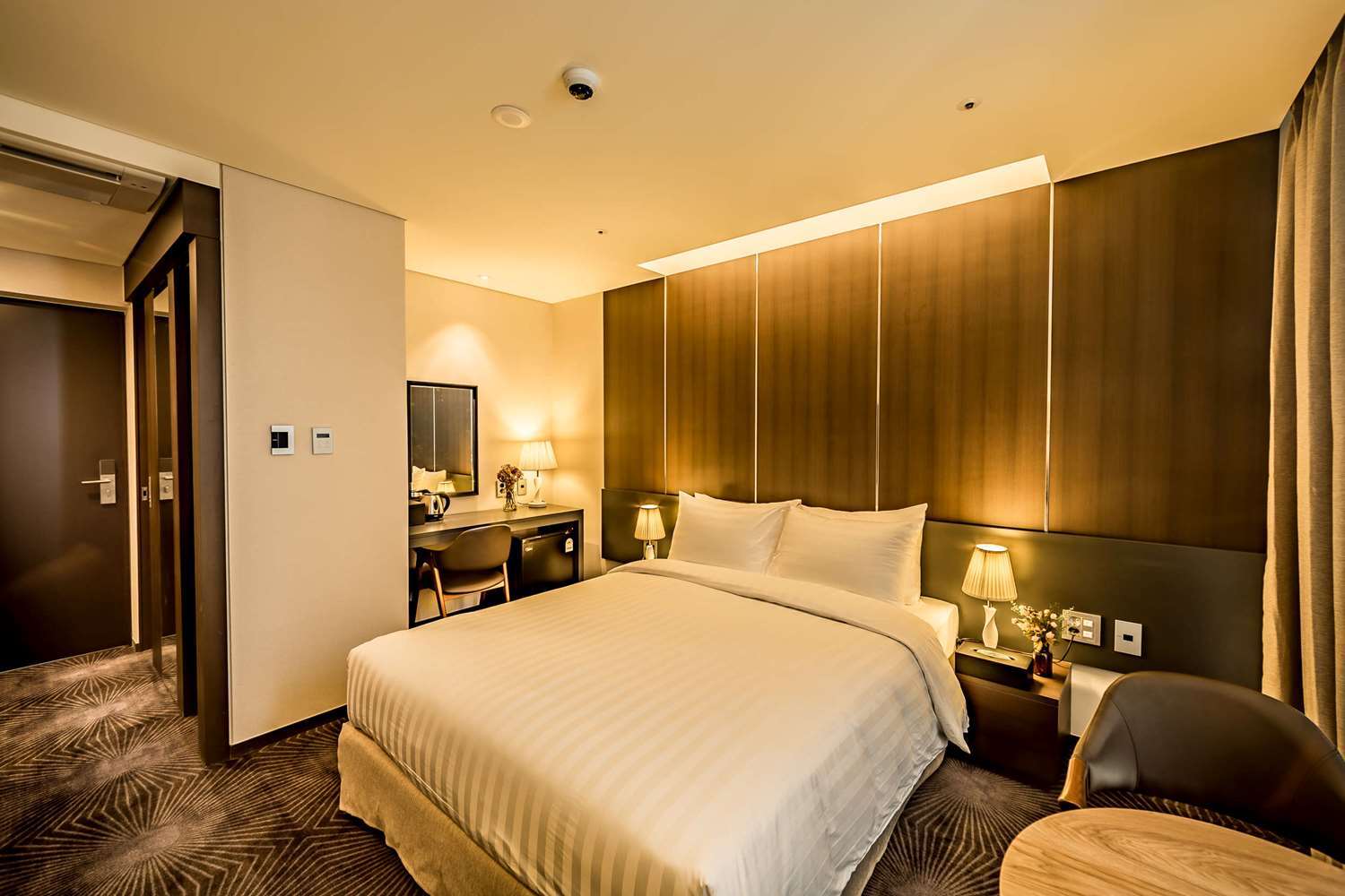 Days Hotel Jeju Seogwipo Ocean Exterior photo